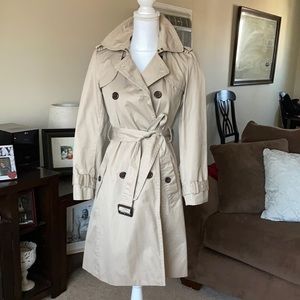 Banana Republic Raincoat/Trenchcoat - Fit & Flare
